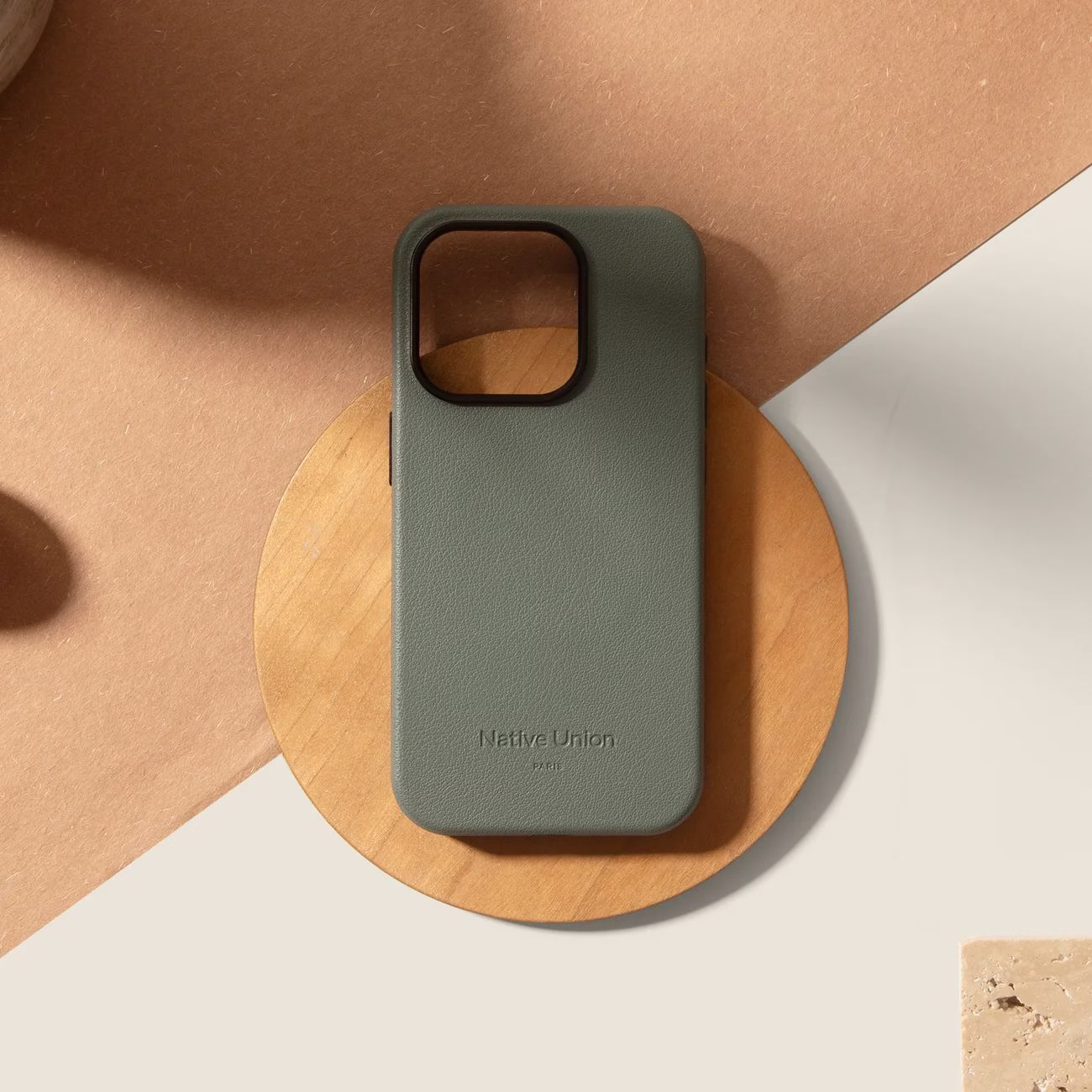 Active Case Slate Green Features